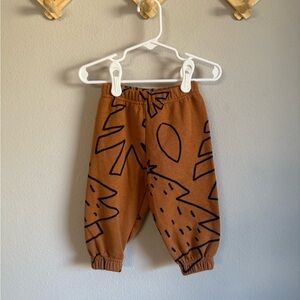 NWOT Zara Brown Christmas Pattern Joggers
